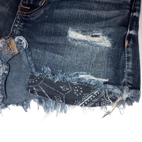 American Eagle distressed high rise shortie shorts - Picture 3 of 4
